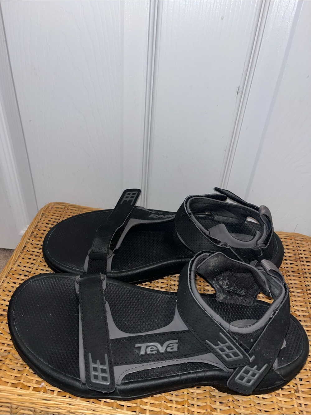 TEVA Minam hiking sandals